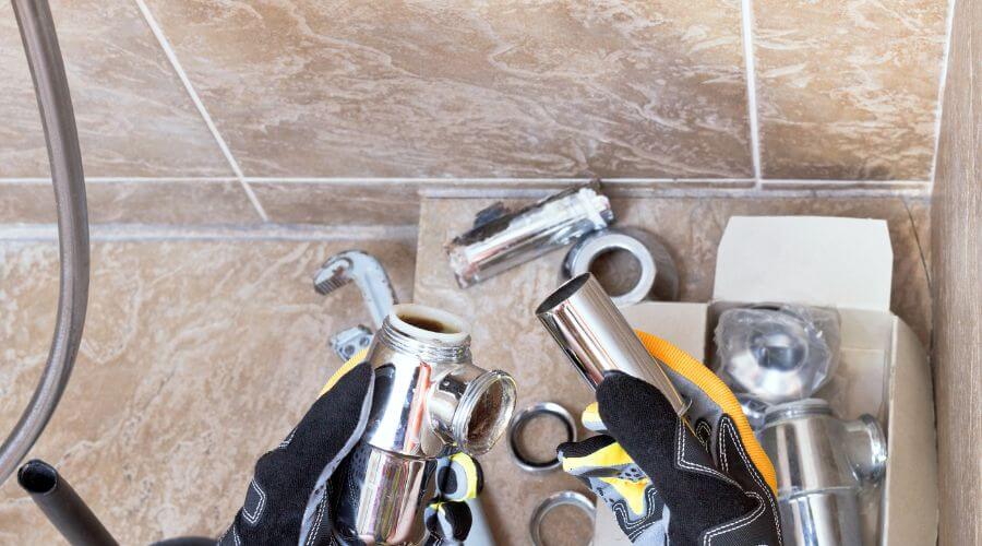 Professional gutter cleaning in Lonedell, MO